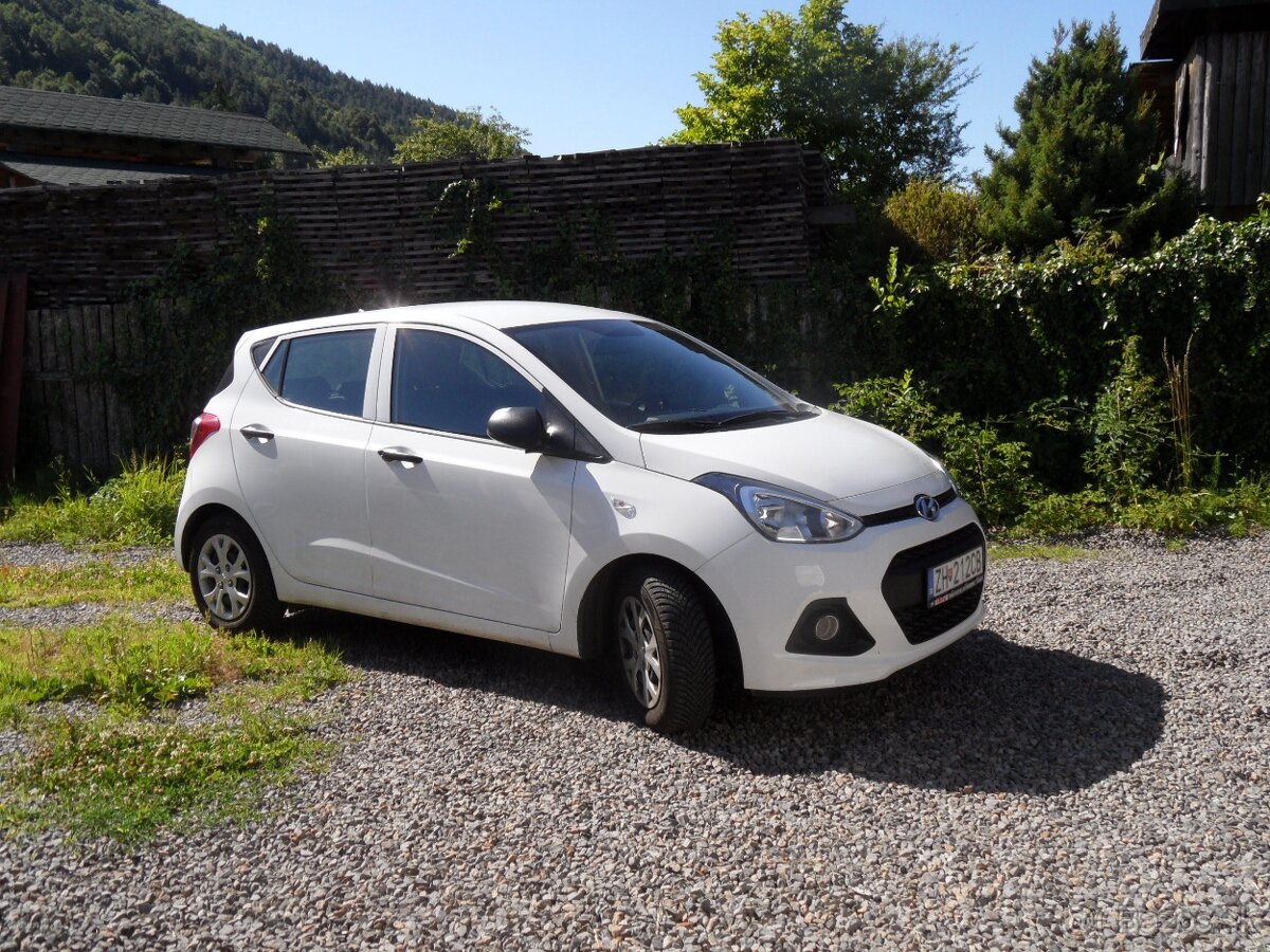 Hyndai i10 v stave nového auta, 2017, len 8600 km