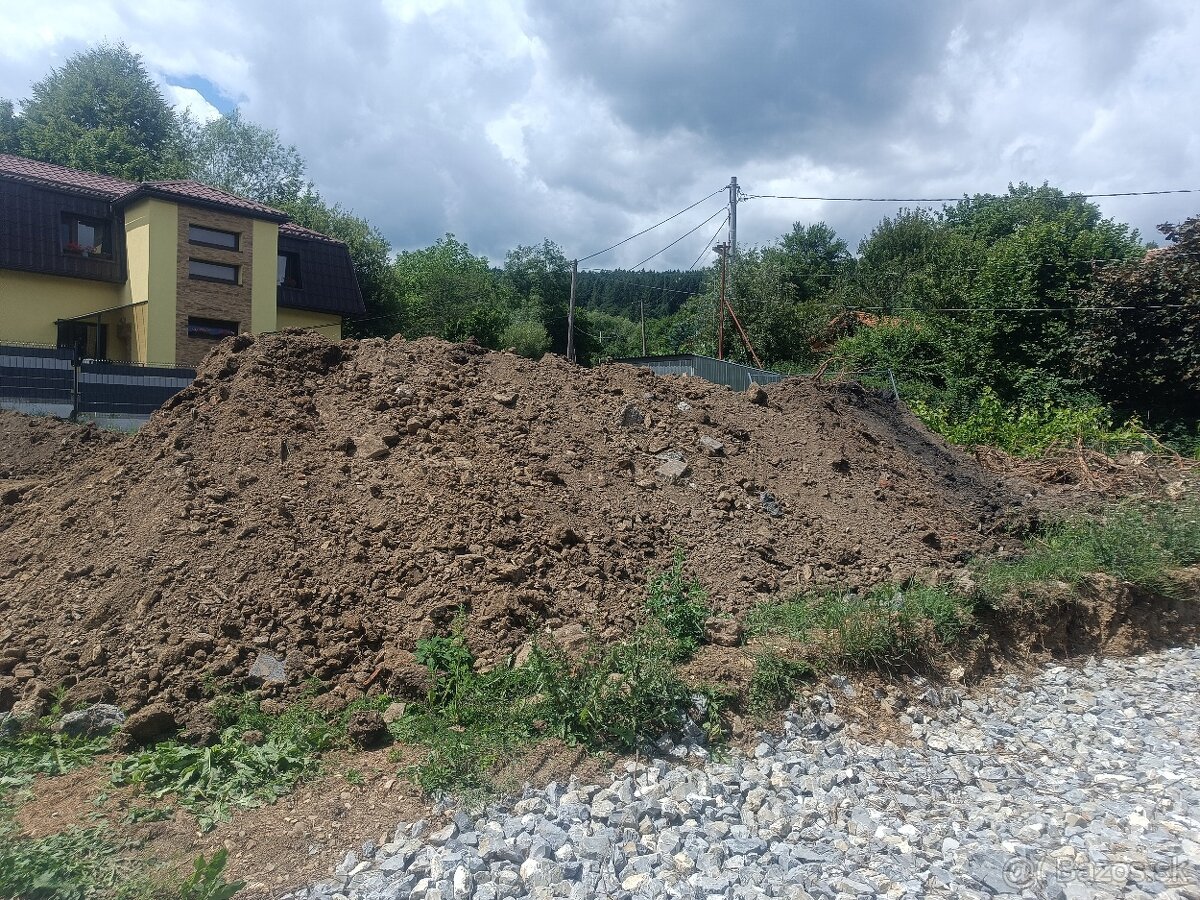 Výkopova zemina za odvoz