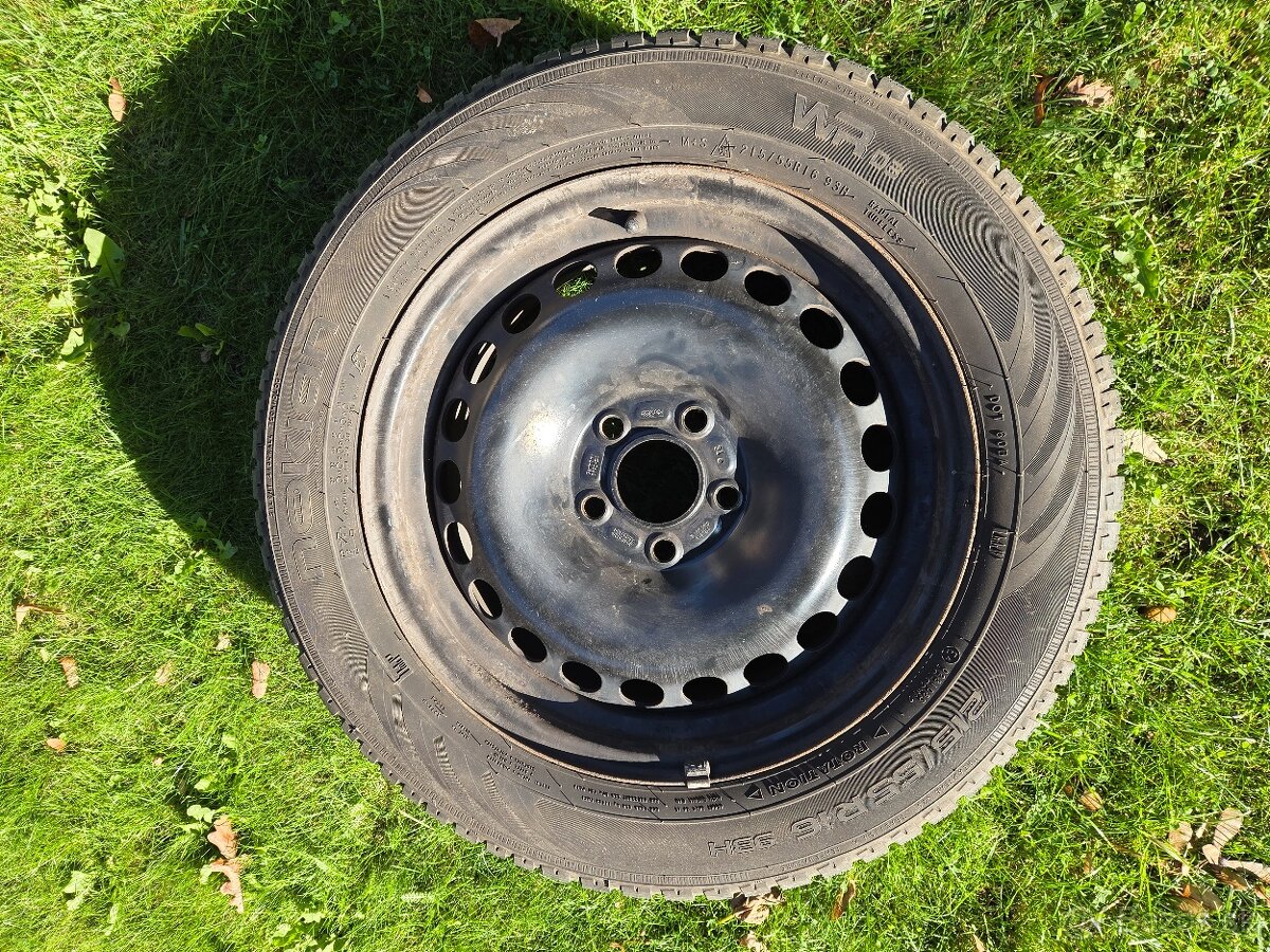 Plechové disky + zimné pneu 215/55 R16 - Volvo, Ford