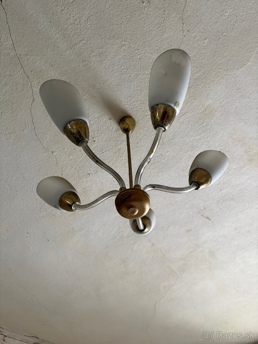 Staré lustre viac ks