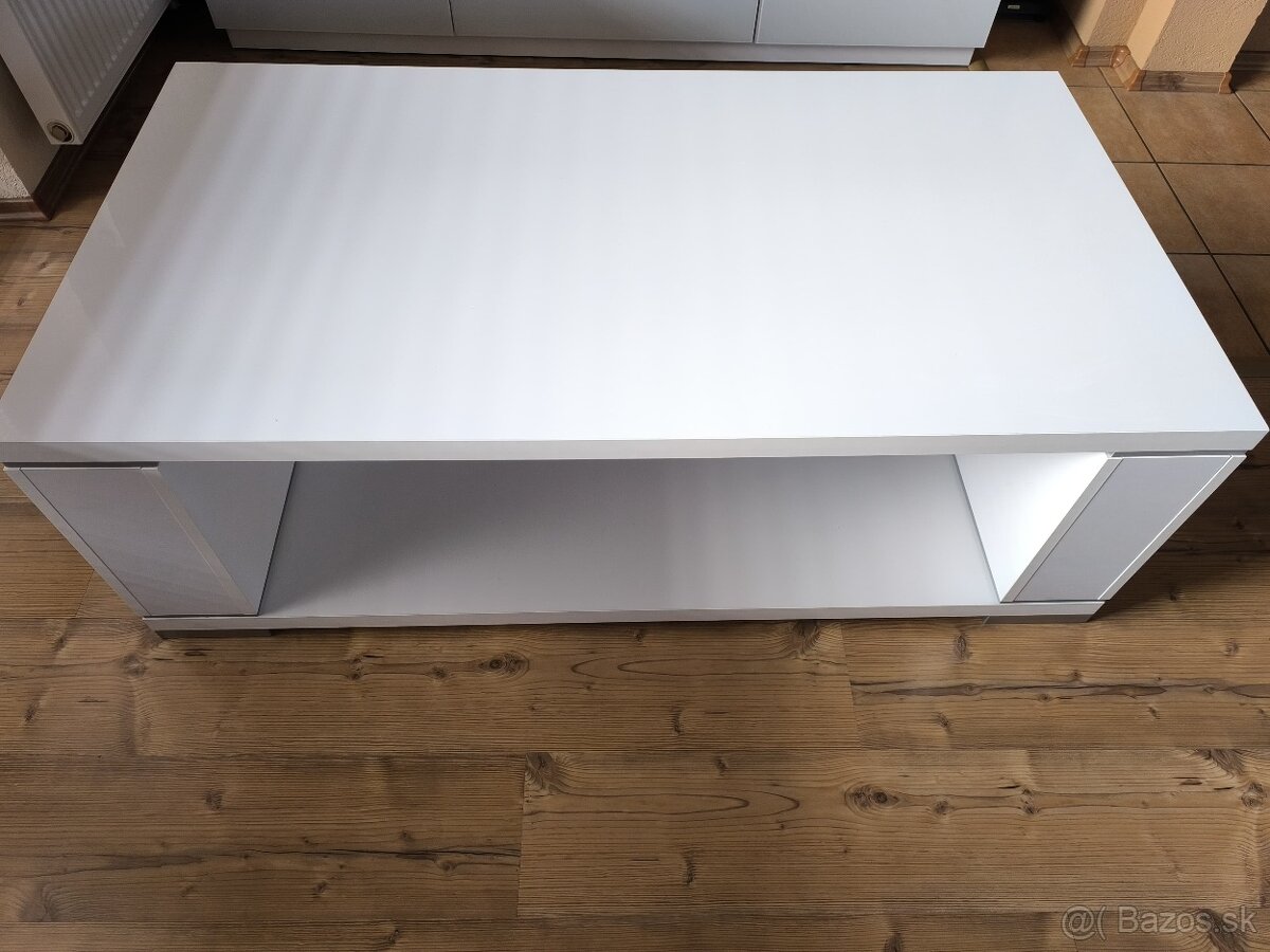 Konferenčný stolík