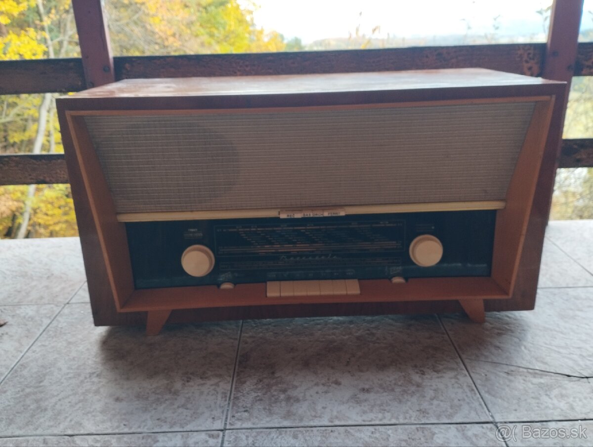 Gramorádio Tesla Barcarola 1009A