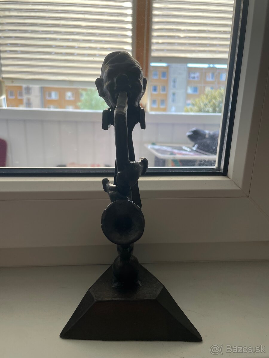 Bronzová soška – saxofonista🎷✨