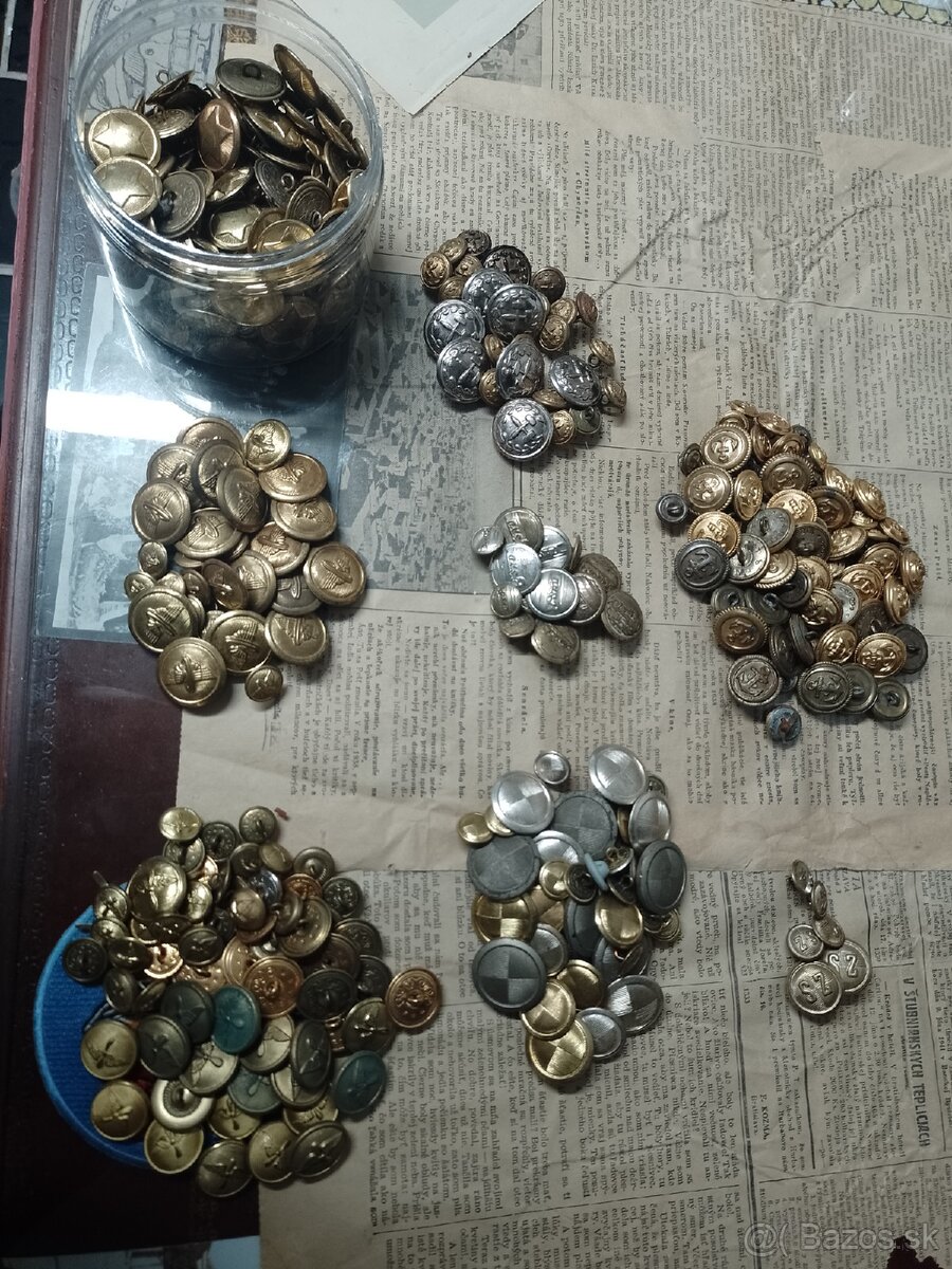 Gombíky socializmus