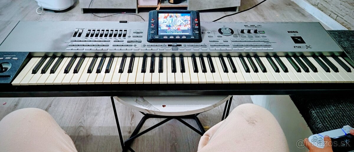Korg pa 3x 76 key musikant