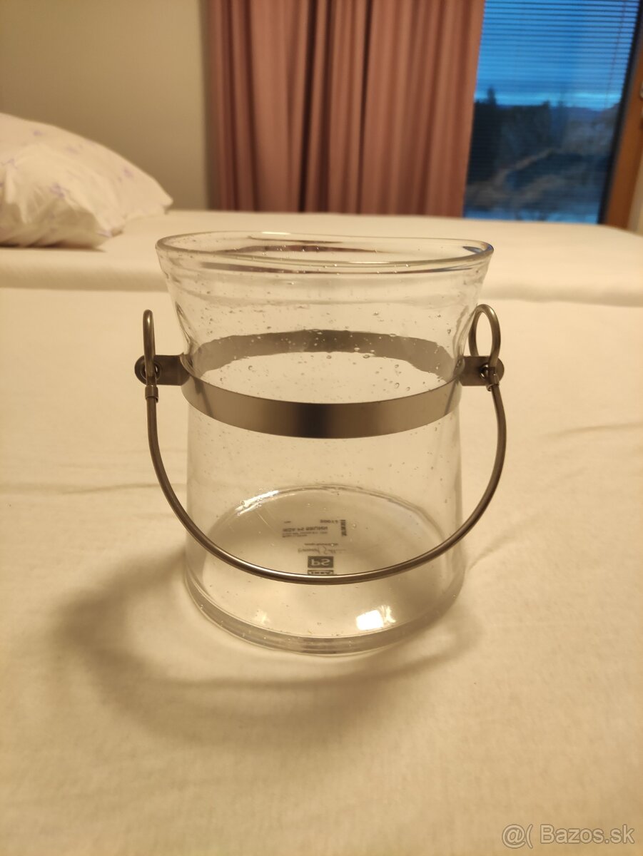 Vaza Ikea z fukaneho skla Brunn