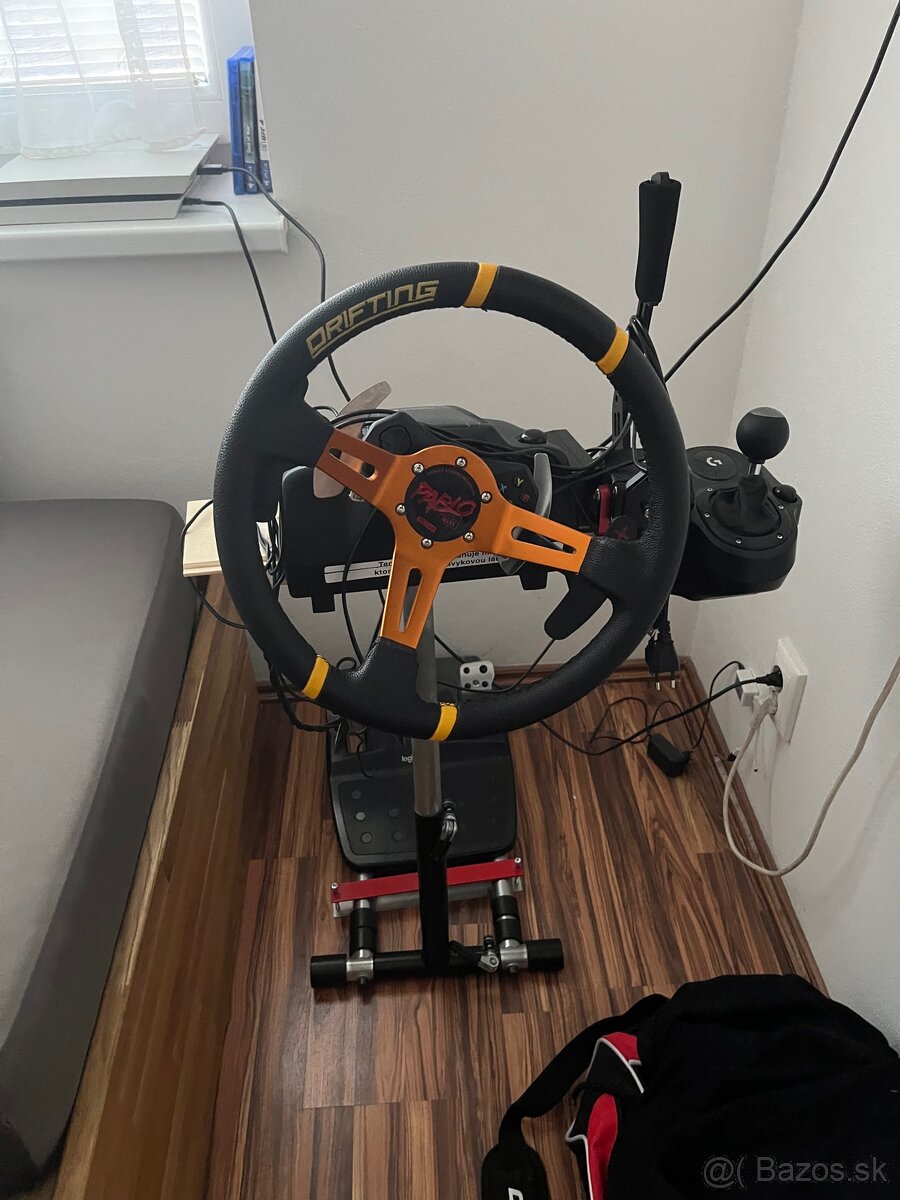 Herný volant logitech g920 modifikovaný