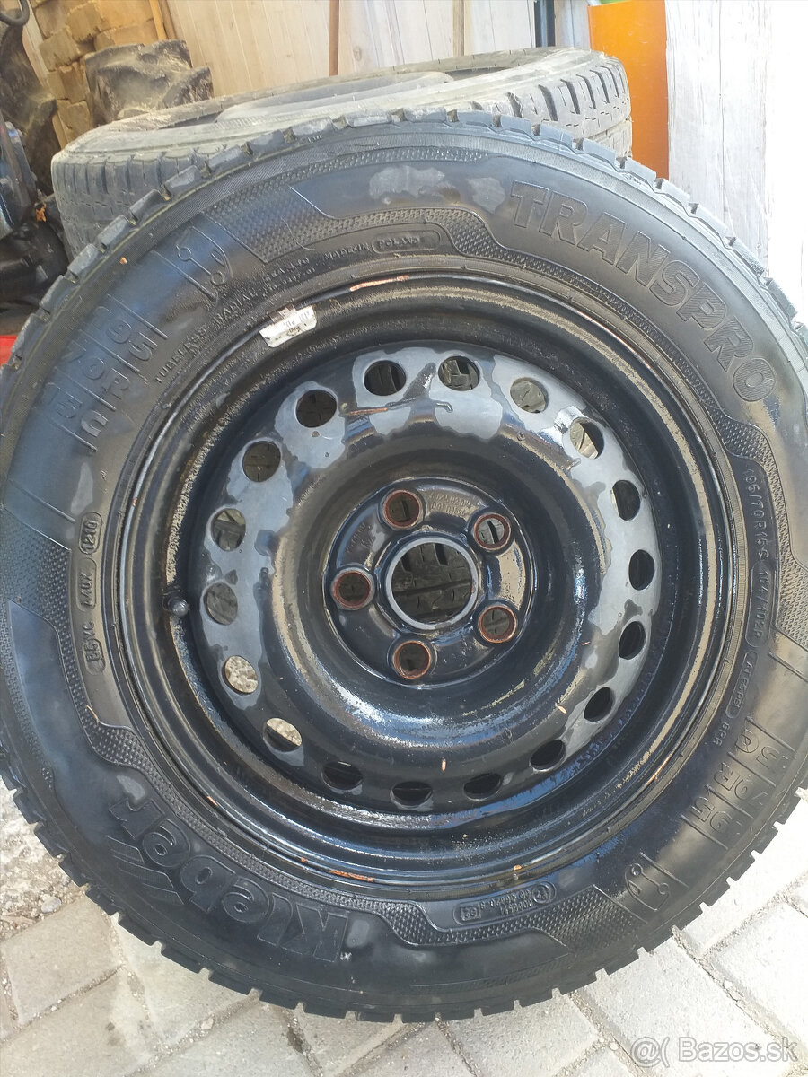 letne pneu 195/70R15C Kleber VW