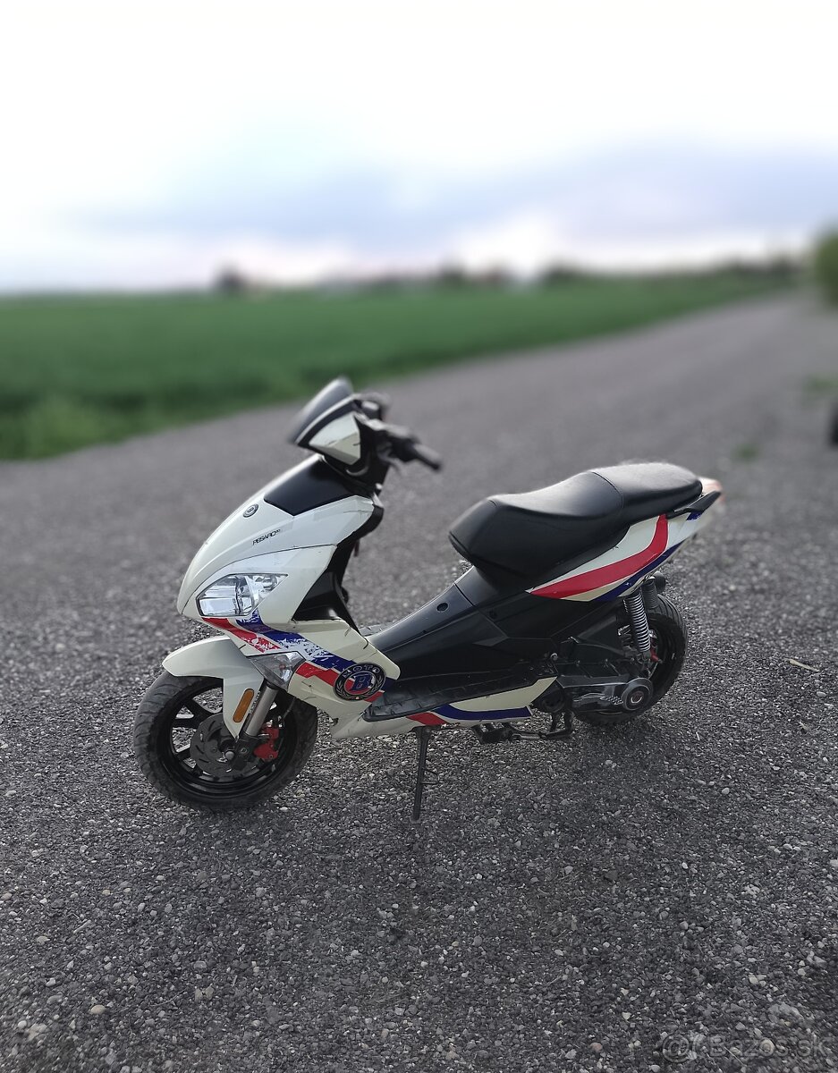 Skúter 50cc