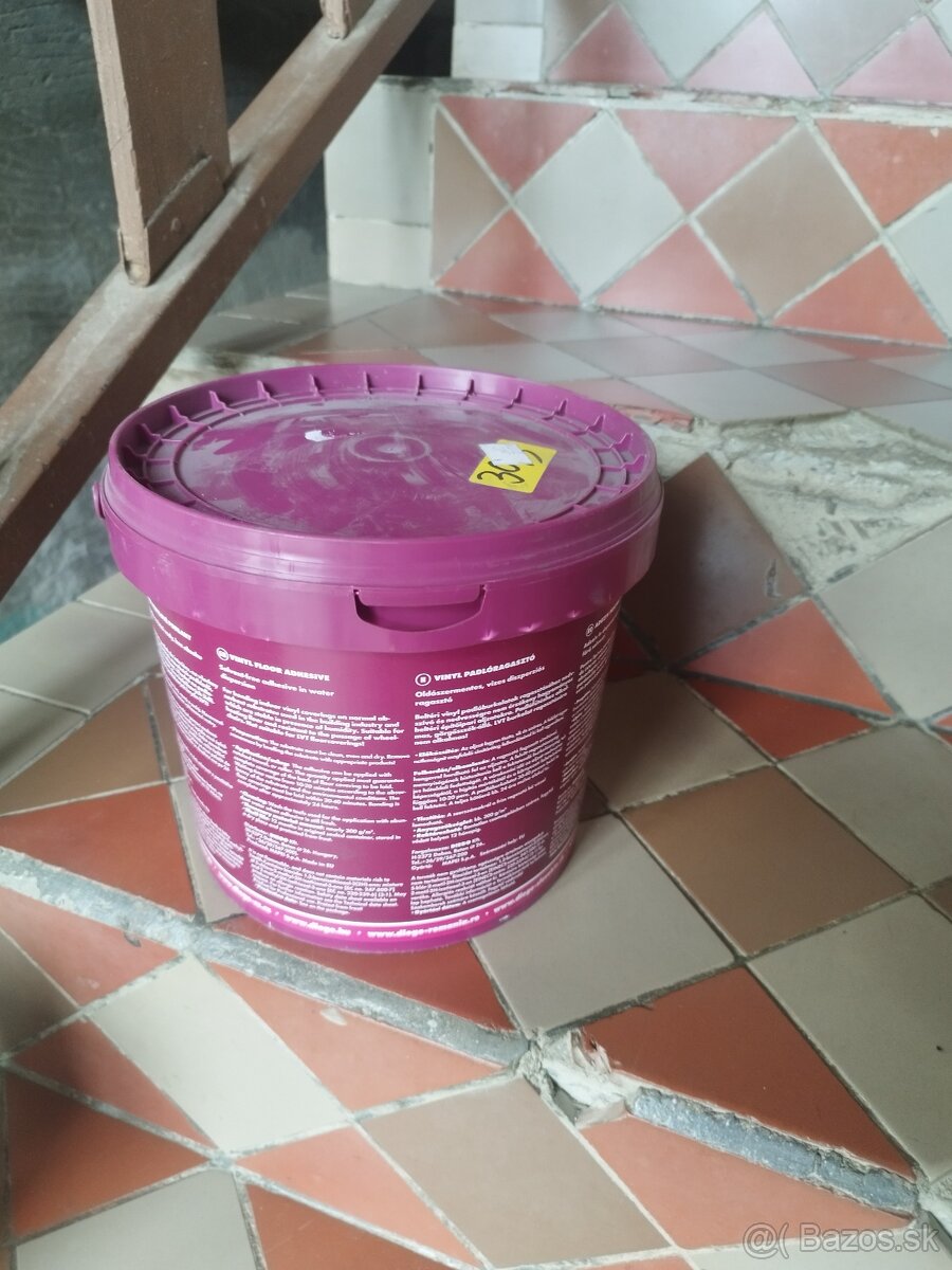 Predám lepidlo na linoleum