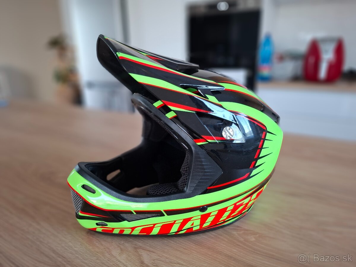 Integralna enduro prilba