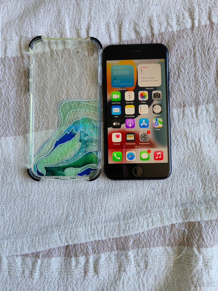 Iphone 7 čierny 32 gb používaný plne funkčný je v horšom sta