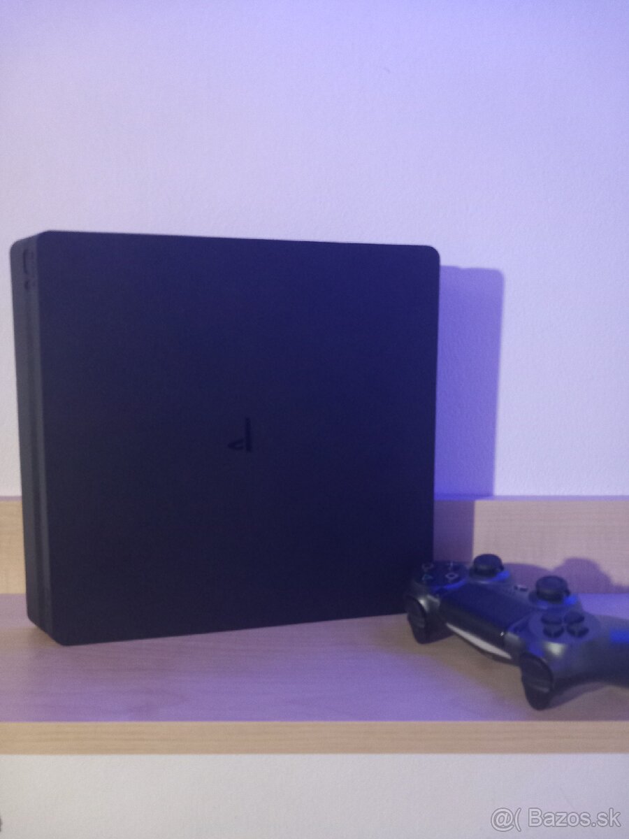 PlayStation 4 Slim 1TB