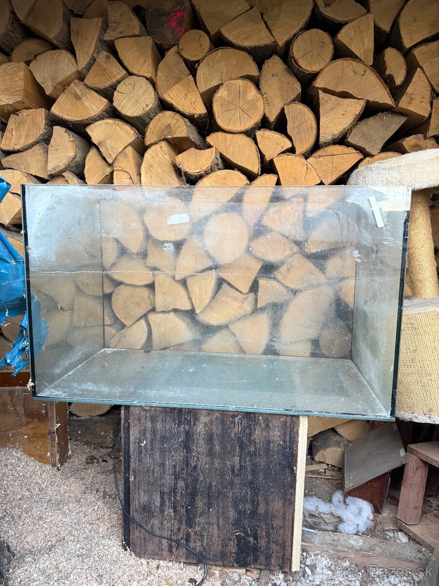 Akvárium veľké – 85 × 45 × 50 cm (cca 190 l)