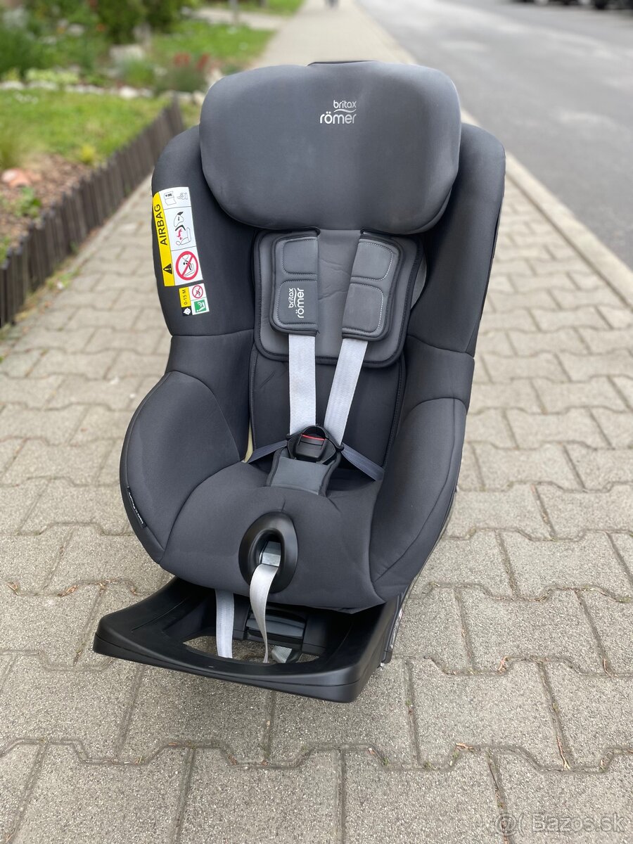 Britax Romer Dualfix M I- size autosedačka