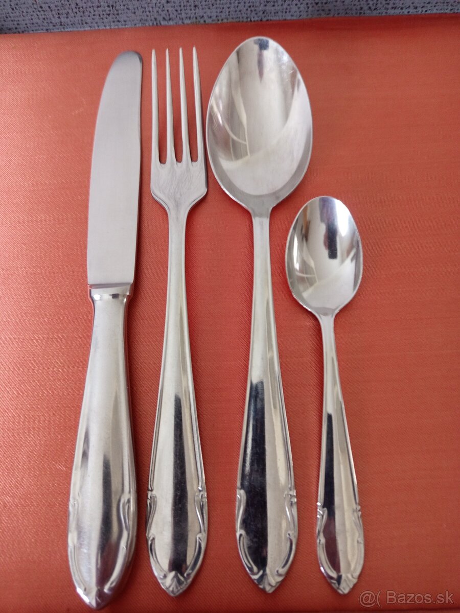 STAROZITNE RRIBORY SANDRIK ANTICORO