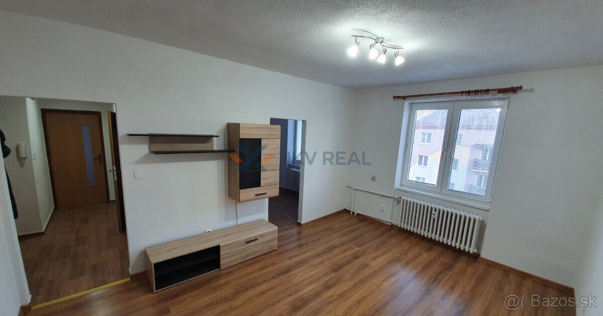 Slnečný kompletne zrekonštruovaný 2 izbový byt blízko centra