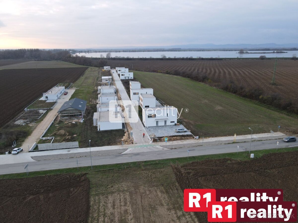 INVESTIČNÝ POZEMOK S VEĽKÝM POTENCIÁLOM / 6343 m2 / Nové Sok