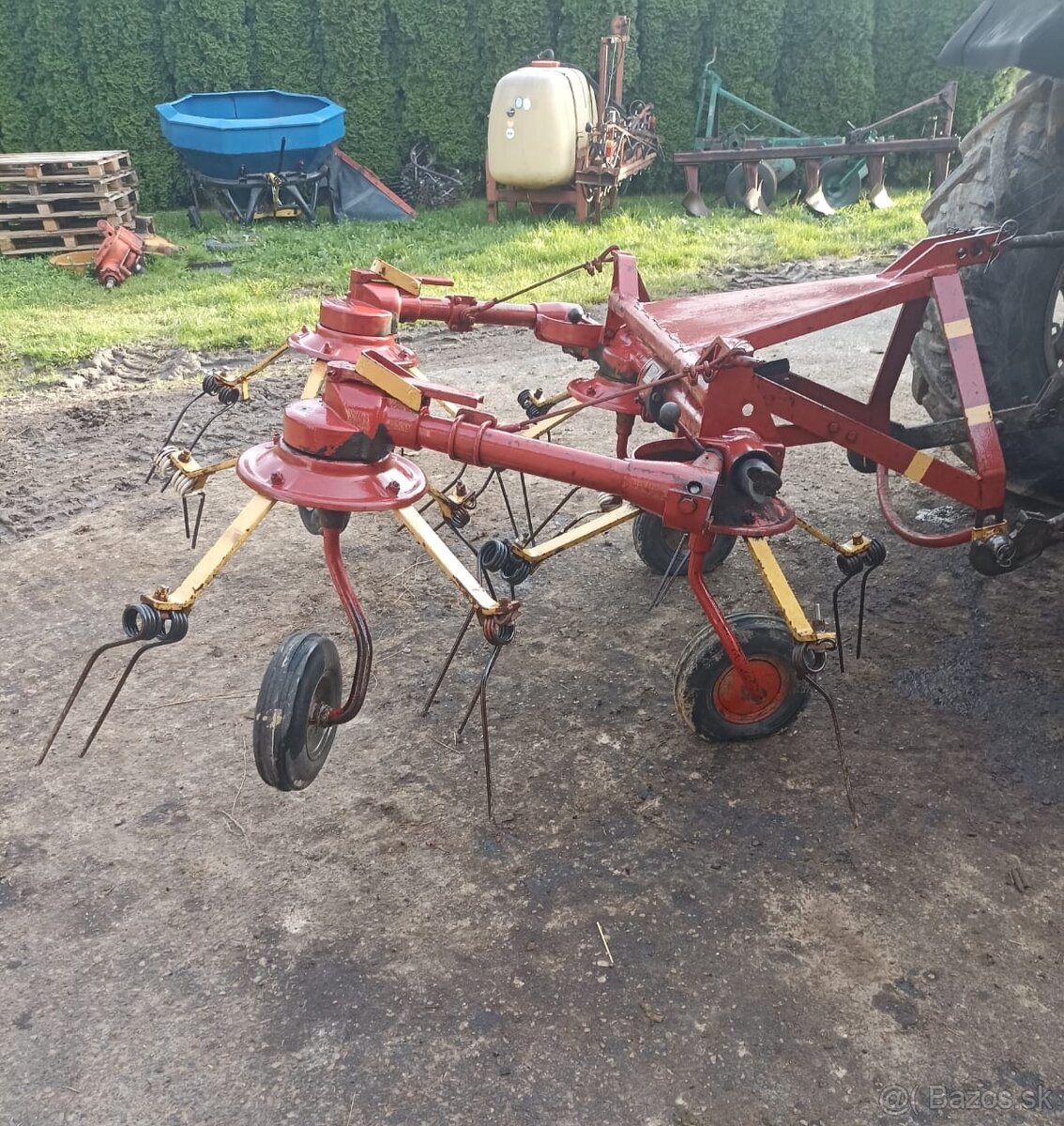 Obracač prevracač Deutz-Fahr KH 4