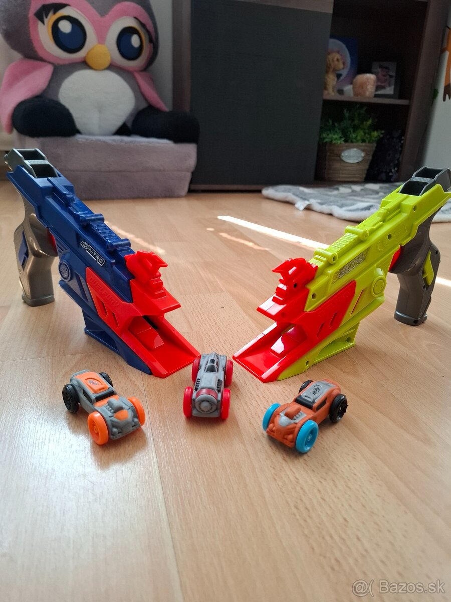 Nerf Nitro, 2 pištole a 3 autá
