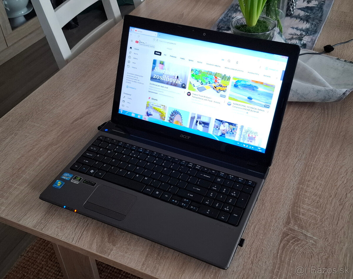 Predam notebook Acer.