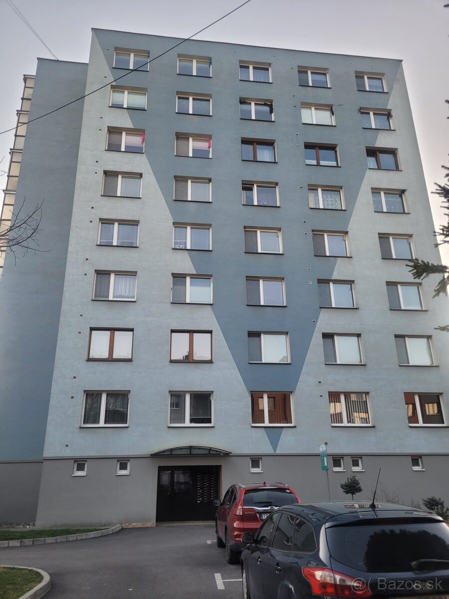 Veľký 3-izbový byt Trstená centrum -