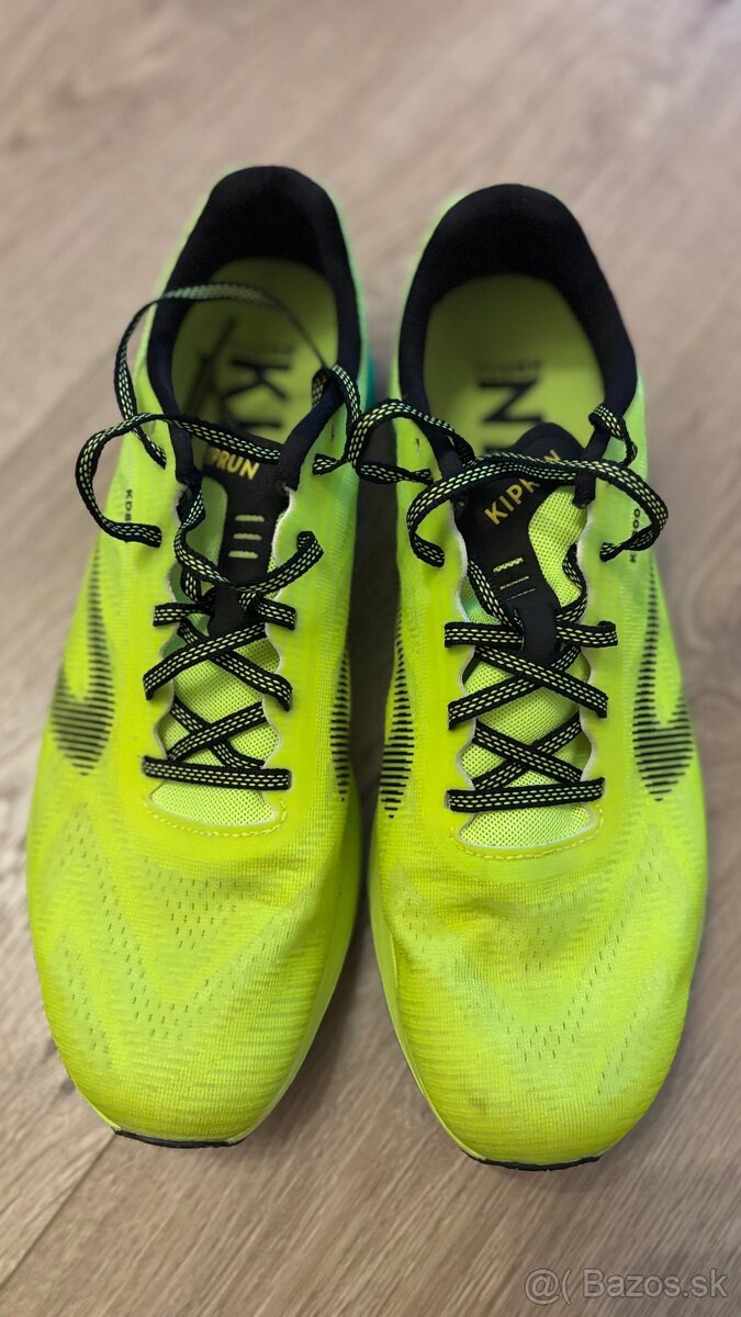 Pánske bežecké tenisky KIPRUN KD800 žlté