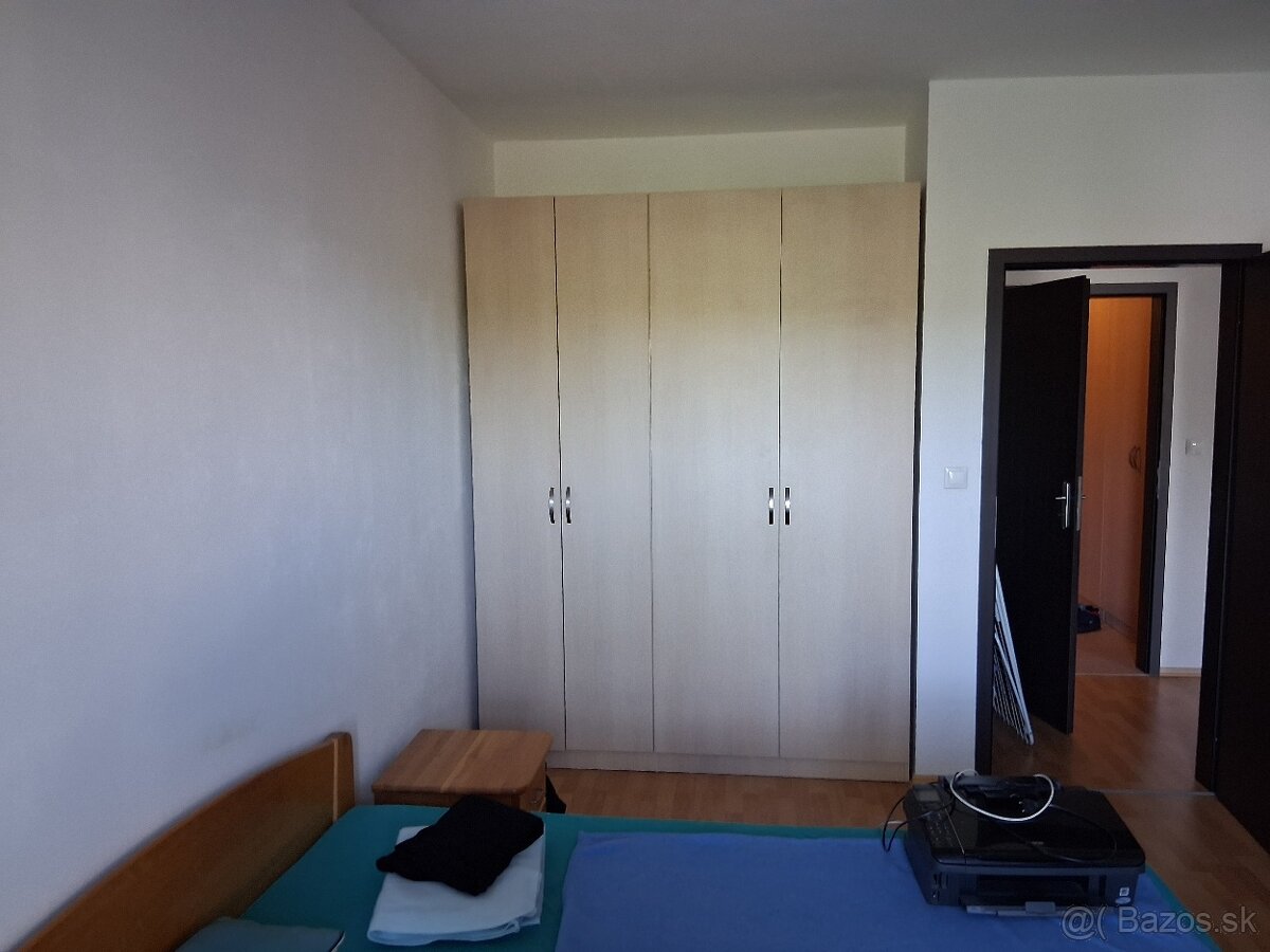 Prenájom 2 iz.Bratislavská ul. Záhorská Bystrica zviera ano