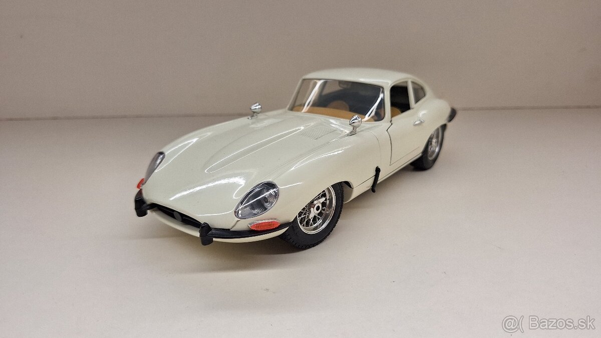 1:18 JAGUAR E COUPE , k