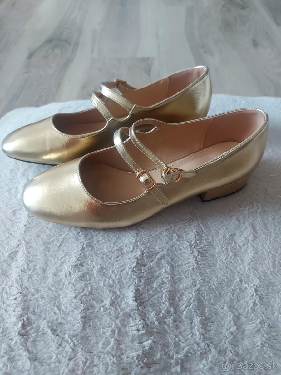 Sandalky
