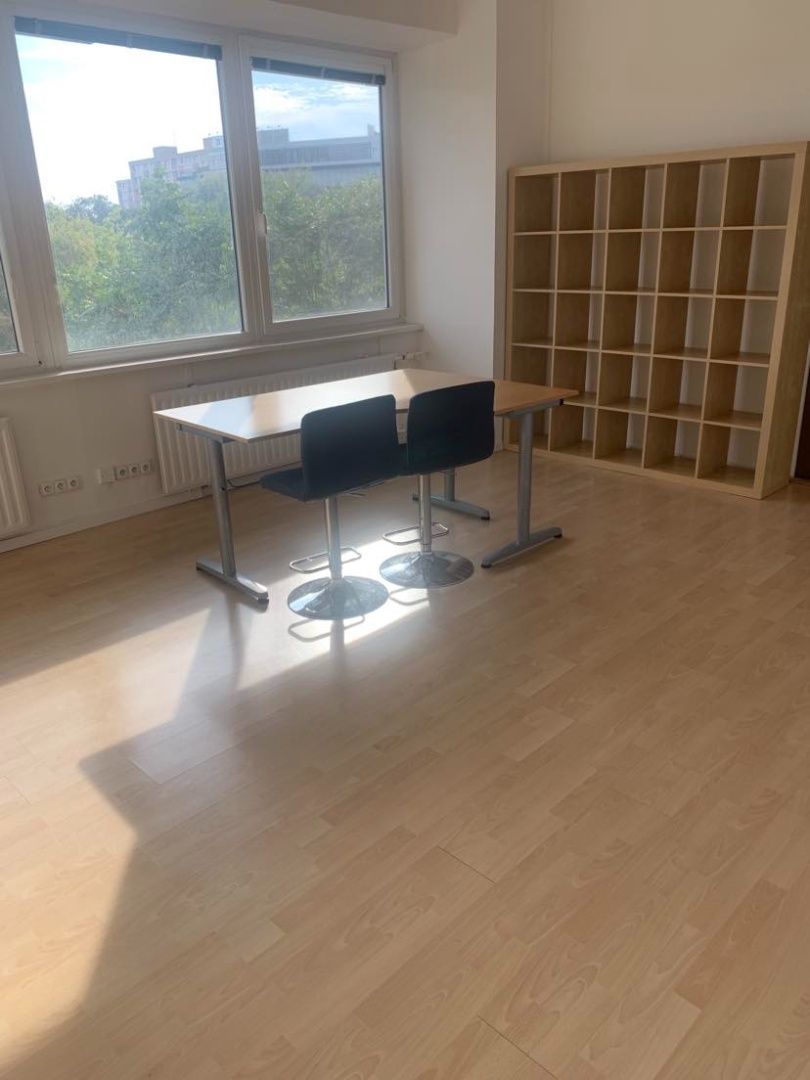Dáme do prenájmu kancelárie na Drieňovej v administratívnej