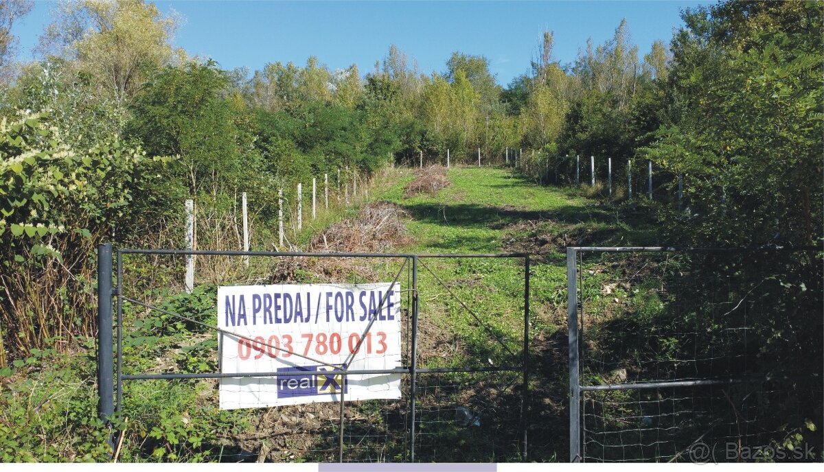 Slnečný stavebný pozemok 706 m2 v BA-Lamači na predaj