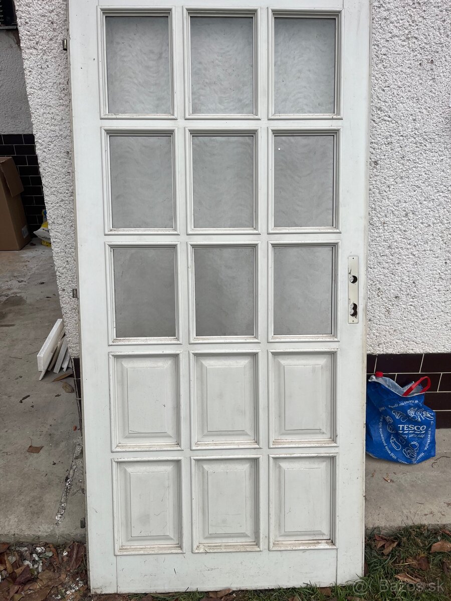 Drevené dvere masívne