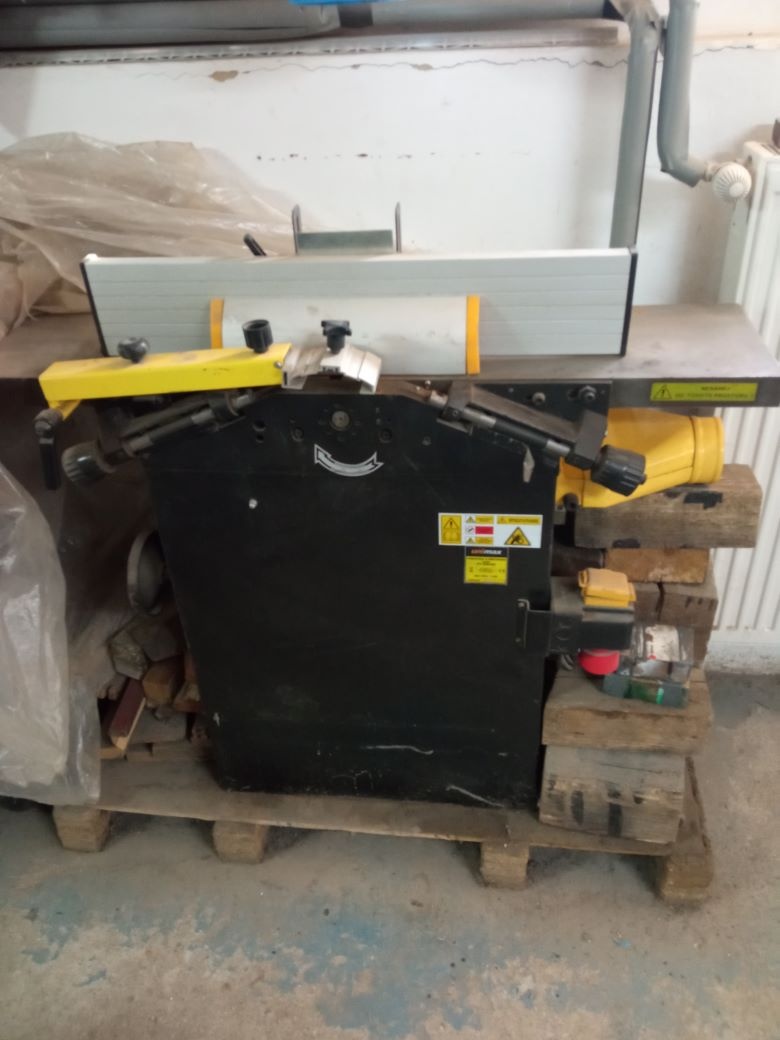 Predám hobľovačku s preťahom.