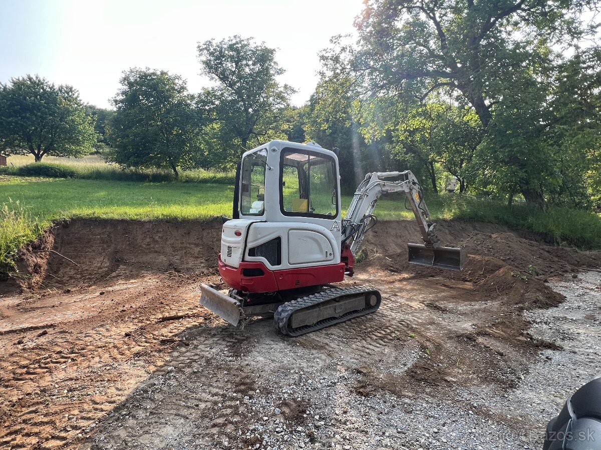 Zemne a vykopove prave pasovym minibagrom