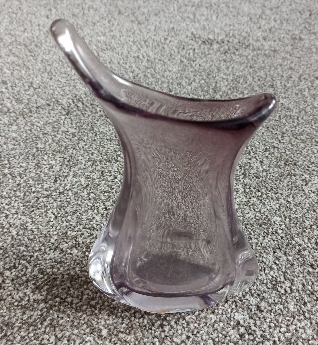 Fialová váza – hutné sklo, sklárne Nový Bor