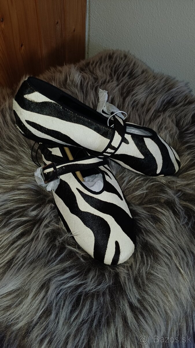 Nové Štýlové Baleríny RESERVED s Remienkom – Zebra/Tigrovan