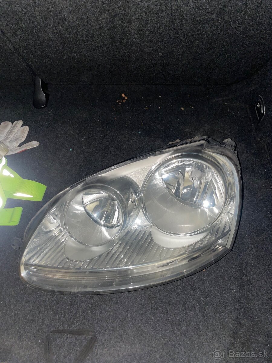 Golf 5 Predne Svetlo
