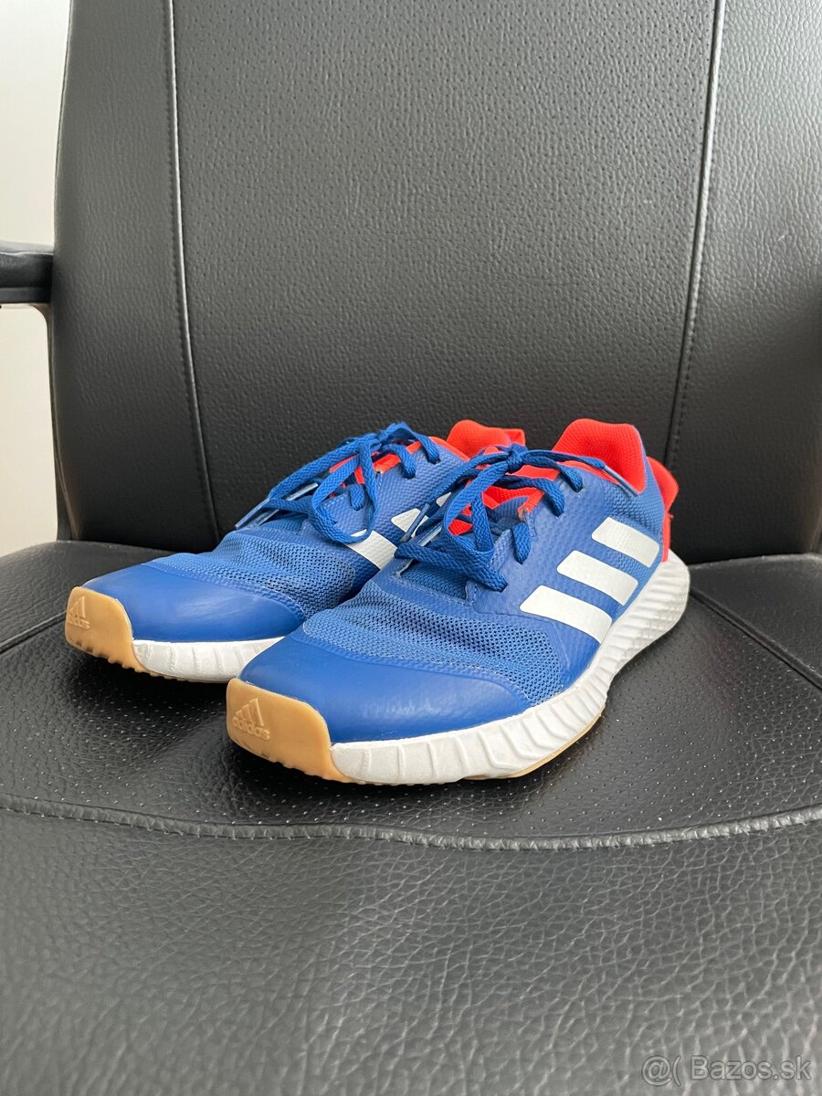 Adidas halové tenisky č. 38