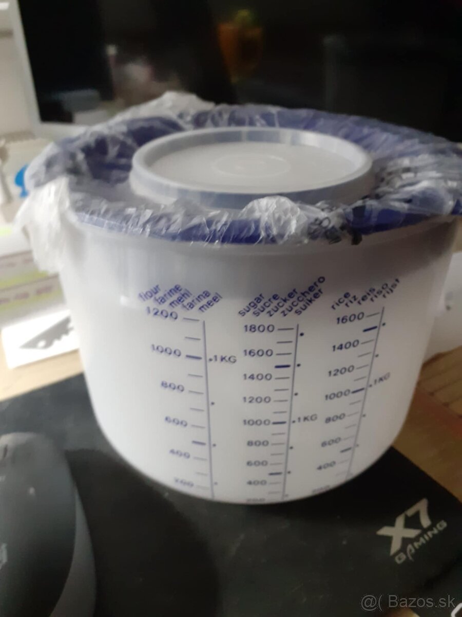 Merná nádoba "TUPERWARE".