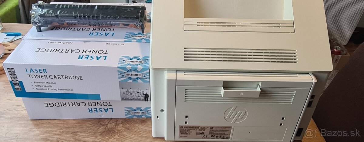 Laserová tlačiareň HP čiernobiela + 7 tonerov
