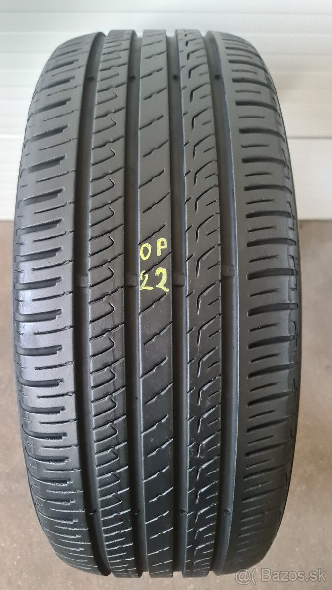 Letné pneumatiky 235/45 R20 Barum