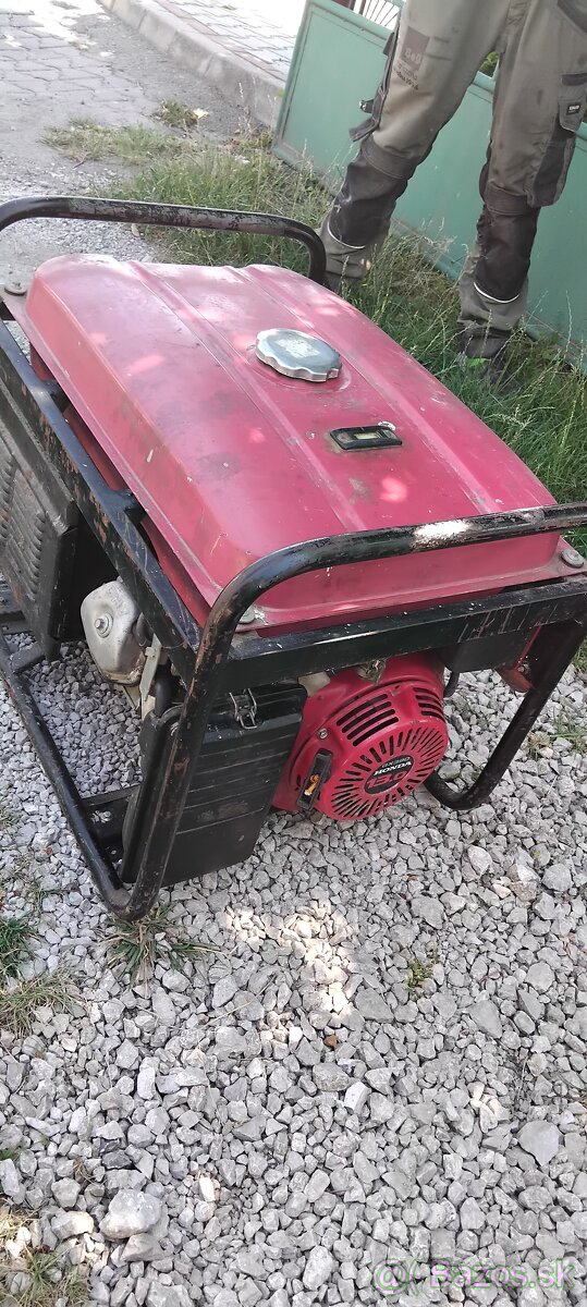 Elektrocentrála Honda GX 390 – 230V/380V, renovovaná, 1500 €