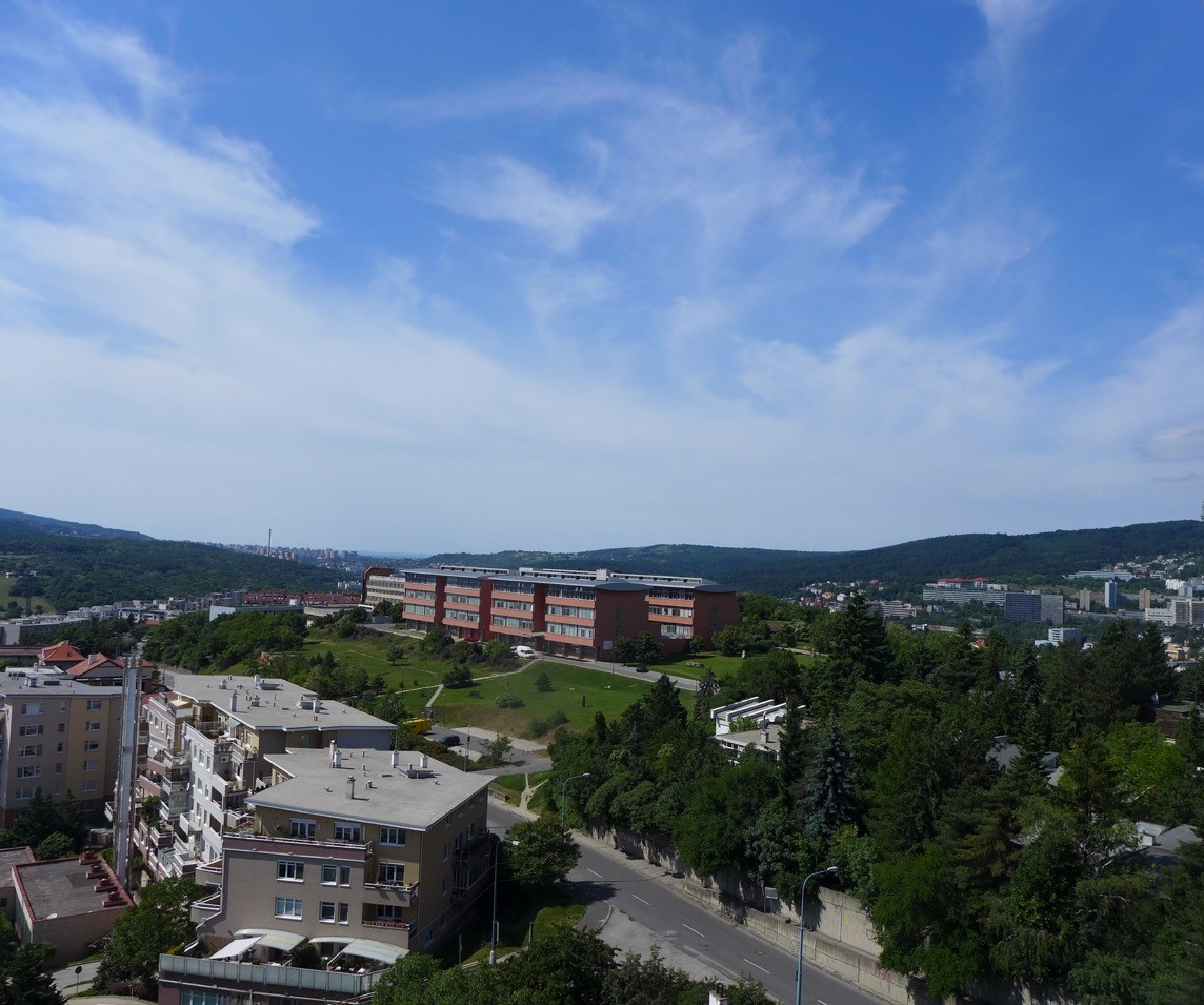3i. byt 104m, Tichá ul., loggia 12m, pri Horskom parku, BA I