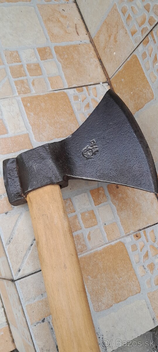 Sekera topor Muraň