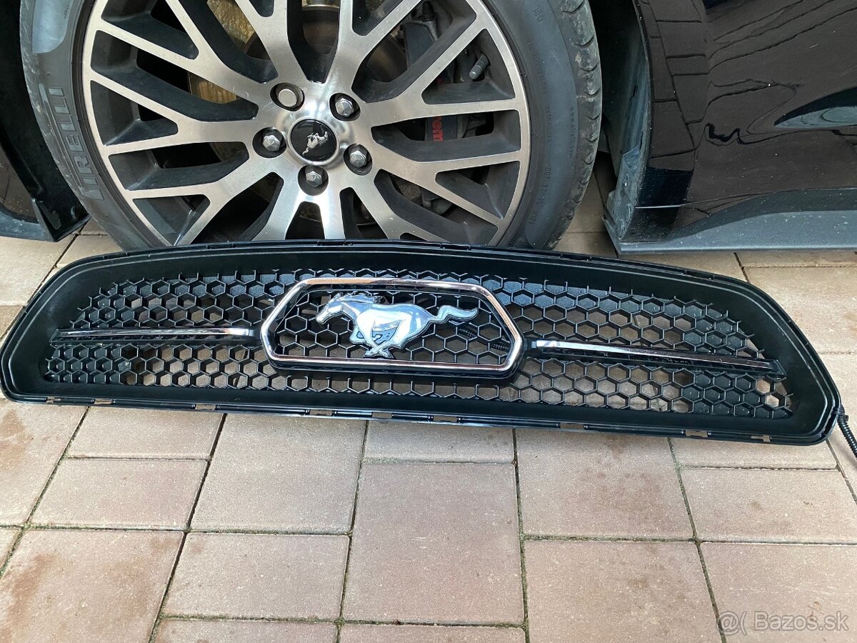 Mustang Gril LED emblem
