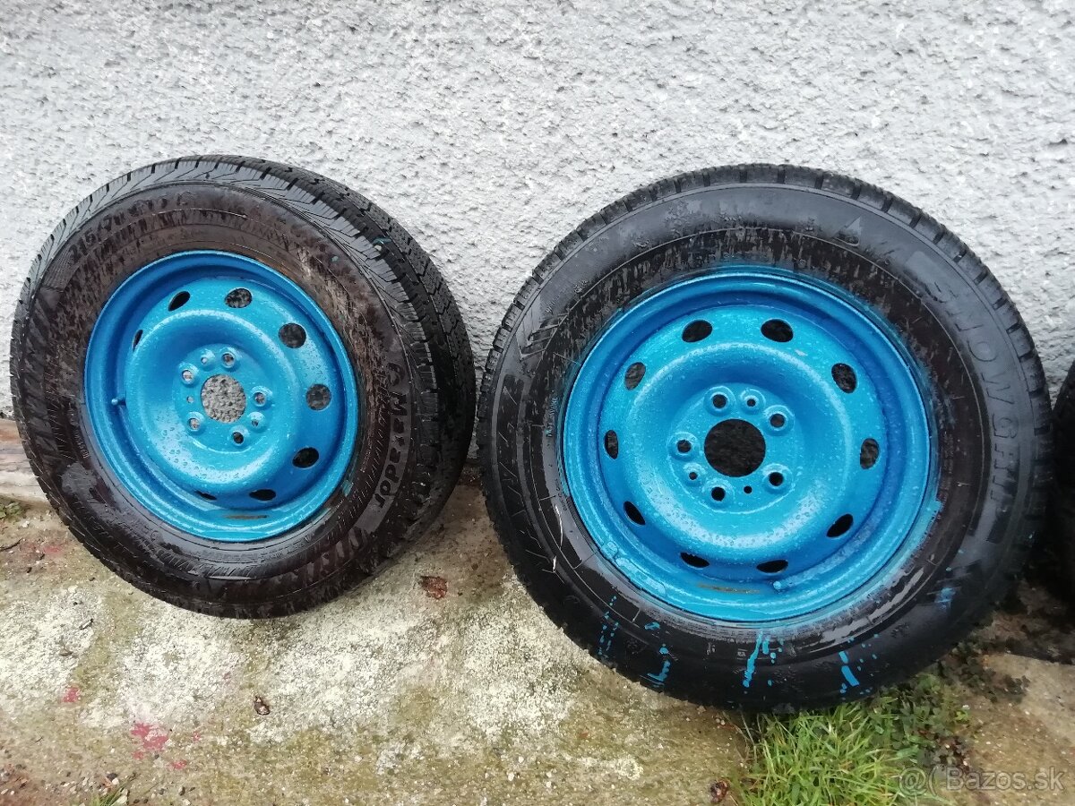Predám zimné C dodávka R15