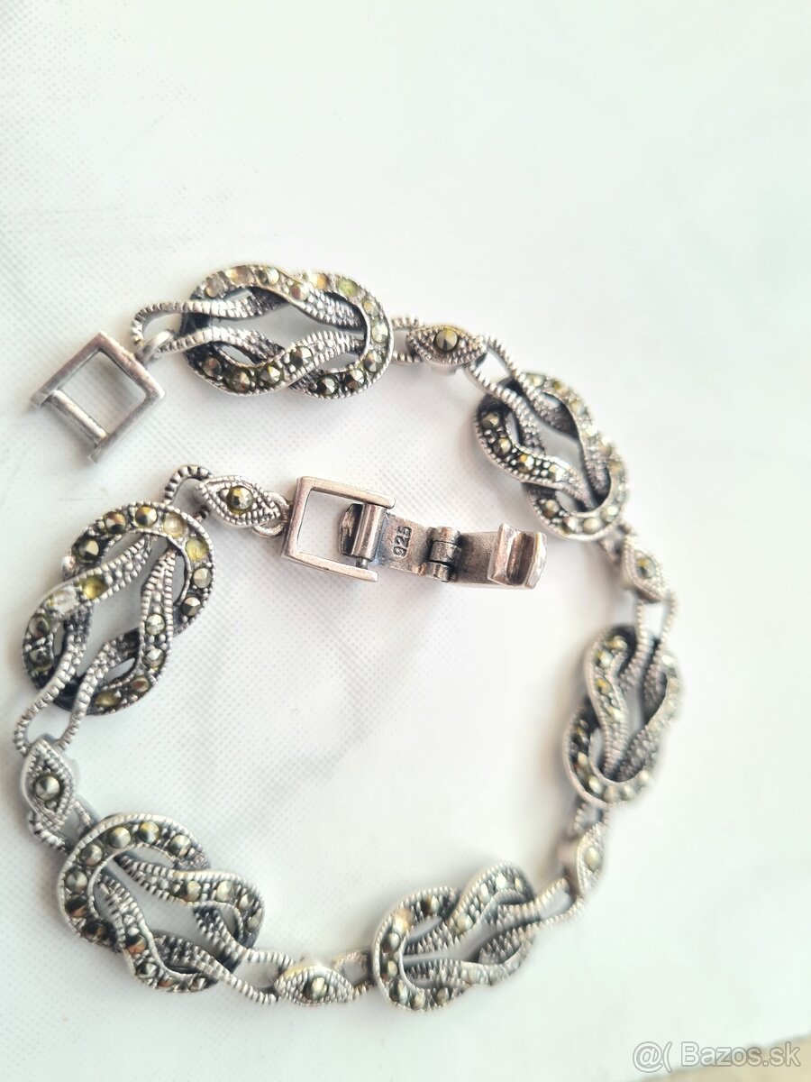 Elegantný vintage strieborný náramok s pravými markazitmi -