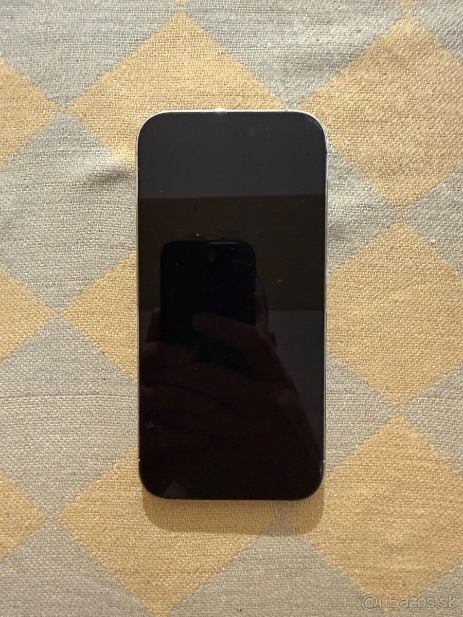 iPhone 14 pro silver