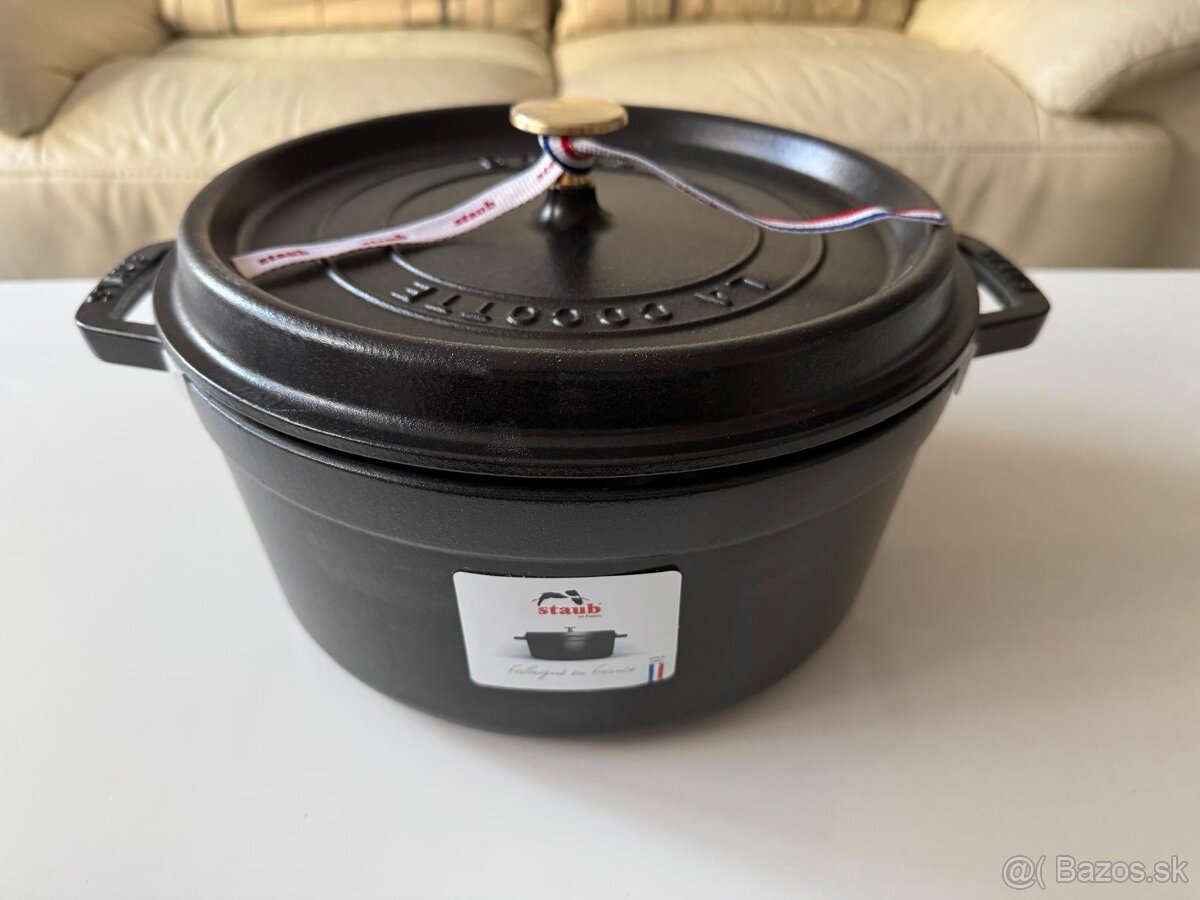 Liatinovy hrniec Staub COCOTTE 26cm